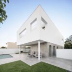 Modern home design สไตล์ Pool villa สถาปัตยกรรมสเปน
