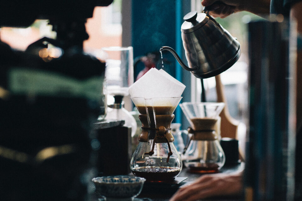 ธุรกิจ เปิดร้านกาแฟ สำหรับมือใหม่ เครื่องชงกาแฟ Aroma Group