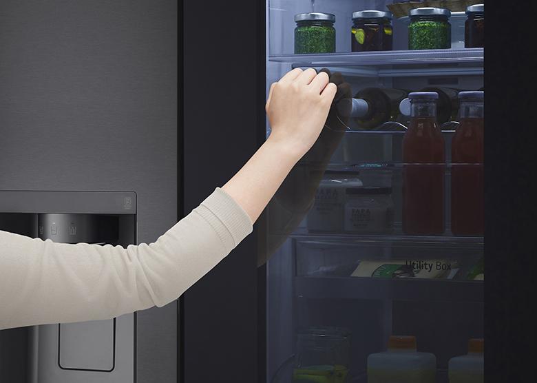 LG ชูนวัตกรรมตู้เย็นล้ำสมัย 2 รุ่นใหม่ 