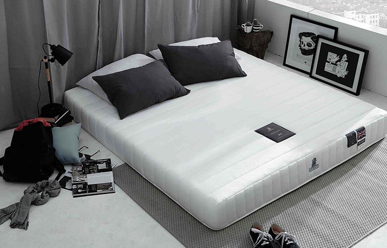 Top Bed
