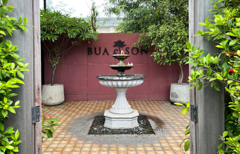 Bua & Son ร้านอาหาร ไทยสไตล์ อร่อยแบบต้นตำรับ
