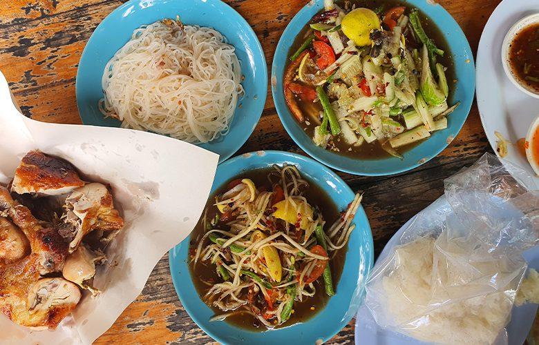 ร้านส้มตำ ไก่หัน ที่ต้องแวะ ก่อนไป ป่าบงเปียง เชียงใหม่