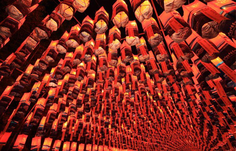 Jinju Namgang Yudeung (Lantern) Festival เทศกาลโคม ที่ เกาหลี