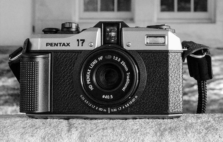 Pentax 17