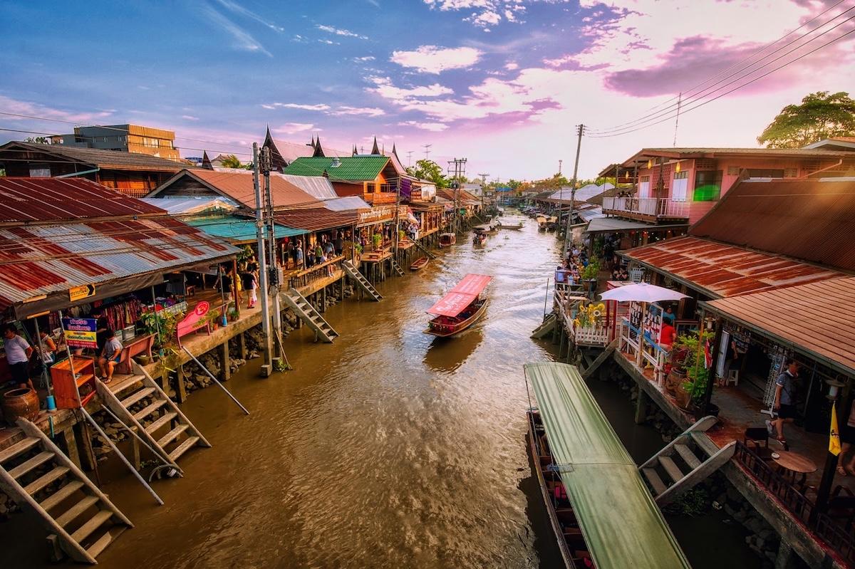 เที่ยวอัมพวา