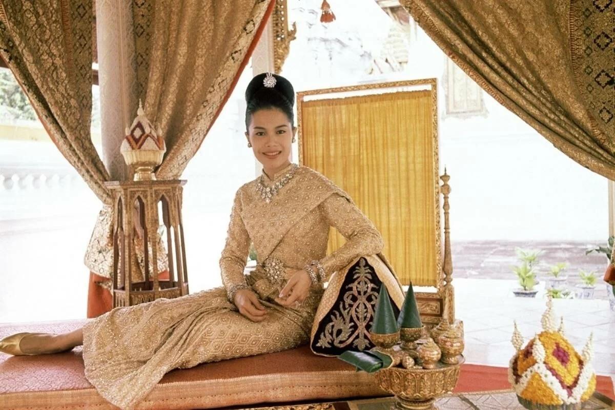 แฟชั่นสมเด็จพระพันปีหลวง ต้นแบบแฟชั่นไอคอนของไทย