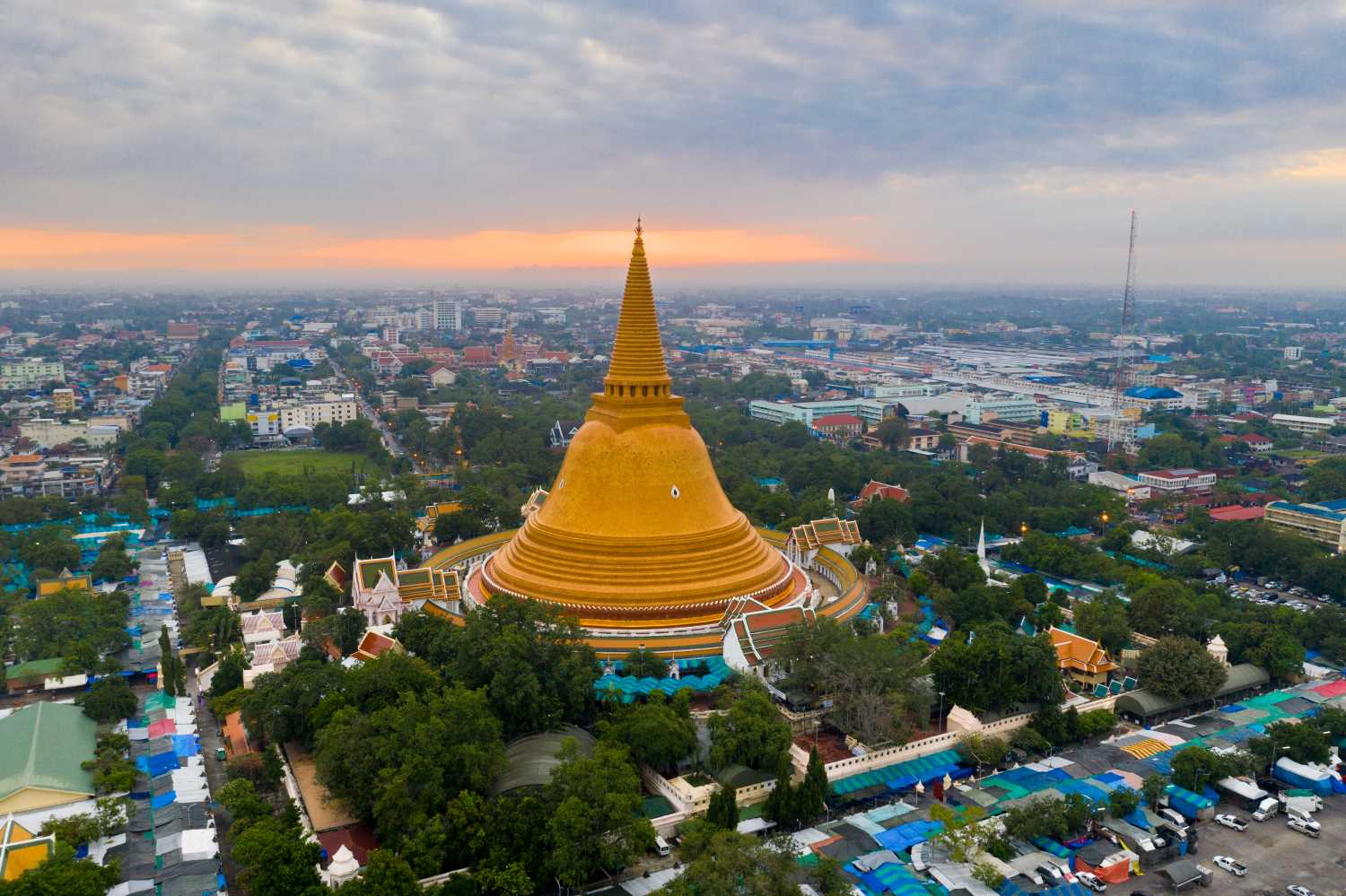 องค์พระประฐมเจดีย์