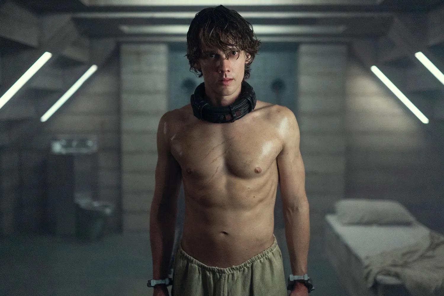 Tyler กลายร่างเป็น Hyde