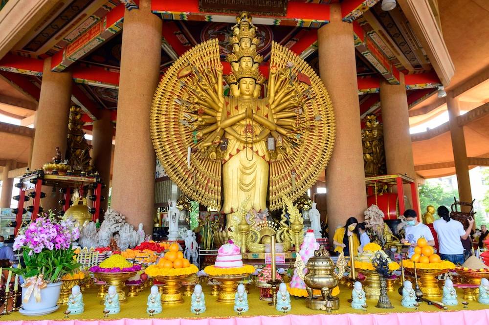 ตำหนักพระแม่กวนอิม โชคชัย 4 กรุงเทพฯ