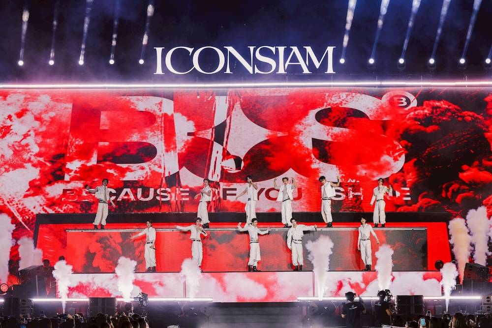 Amazing Thailand Countdown 2026 at ICONSIAM