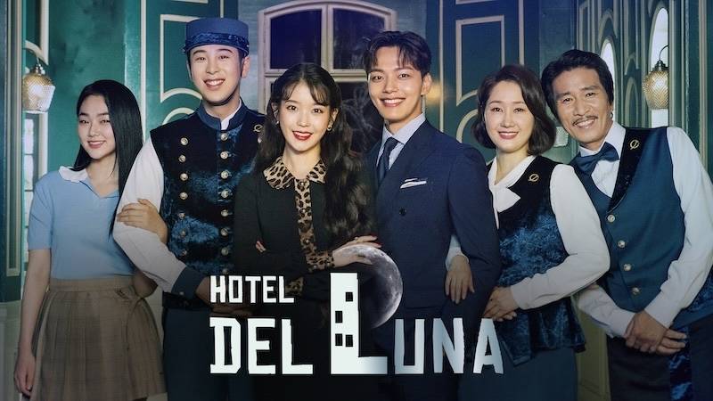 Hotel Del Luna